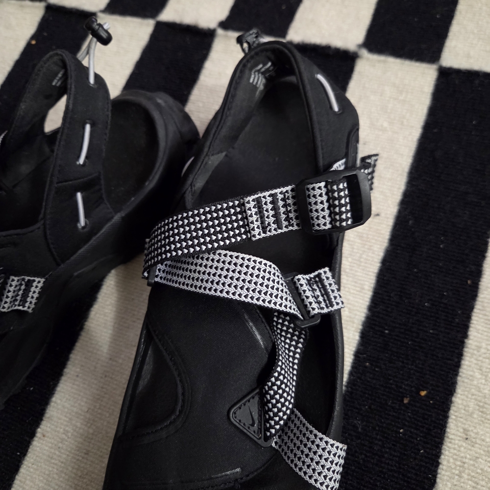 Nike‎ Black and Gray Outdoor Sport Sandals - Picture 11 of 15